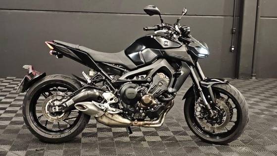 YAMAHA MT-09 YAMAHA MT-09